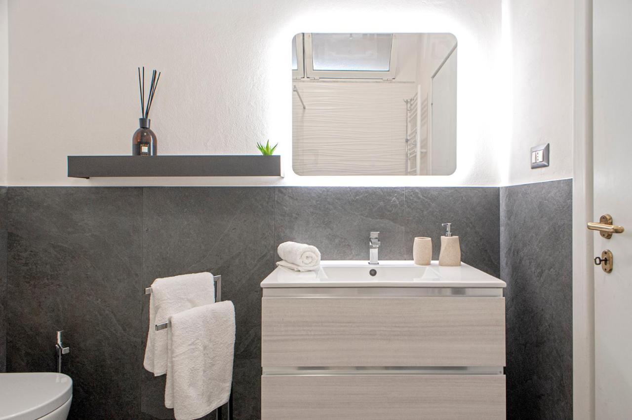 Free Parking Appartamento 5 Stelle Elegante Con Suite Livorno Exterior photo